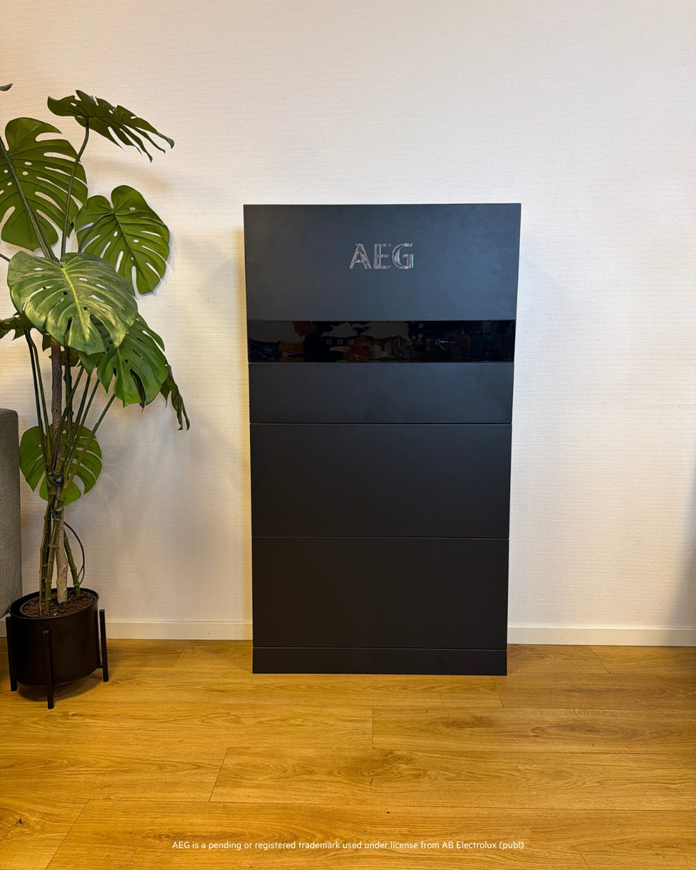 AEG EcoHome-batteri monterat inomhus